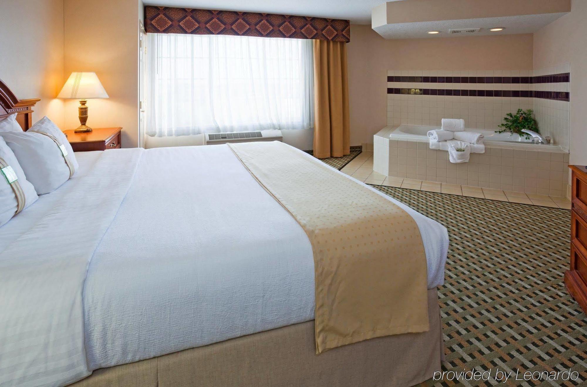 Holiday Inn Milwaukee Airport By Ihg Exterior foto